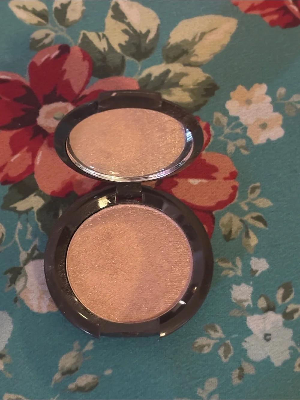 BECCA Opal Highlighter, Mini Size